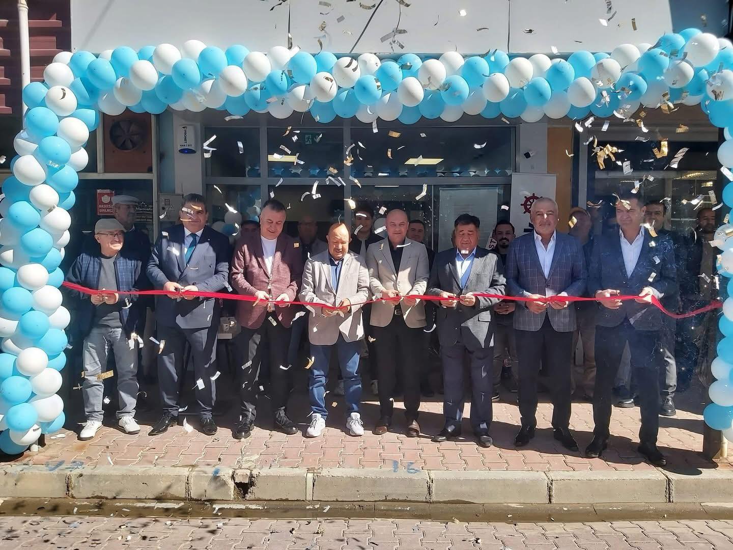 Yeilyurt Denizbank ubesinin Al Trenine, Ynetim  Kurulu Bakanmz  Hseyin SOYGR  katlm salad.