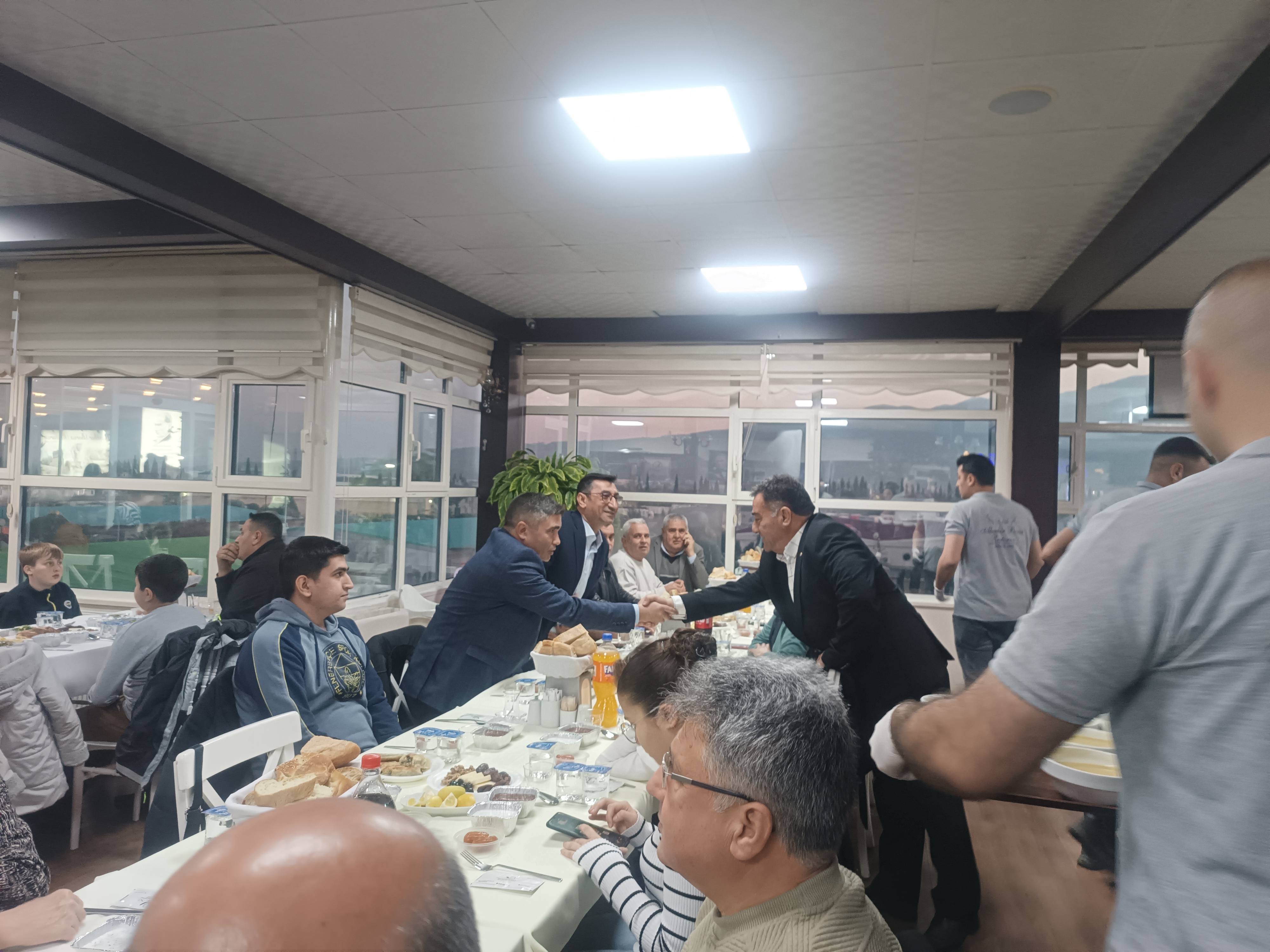 Ala�ehir Ticaret Borsas�  �ftar Yeme�i d�zenlendi. 