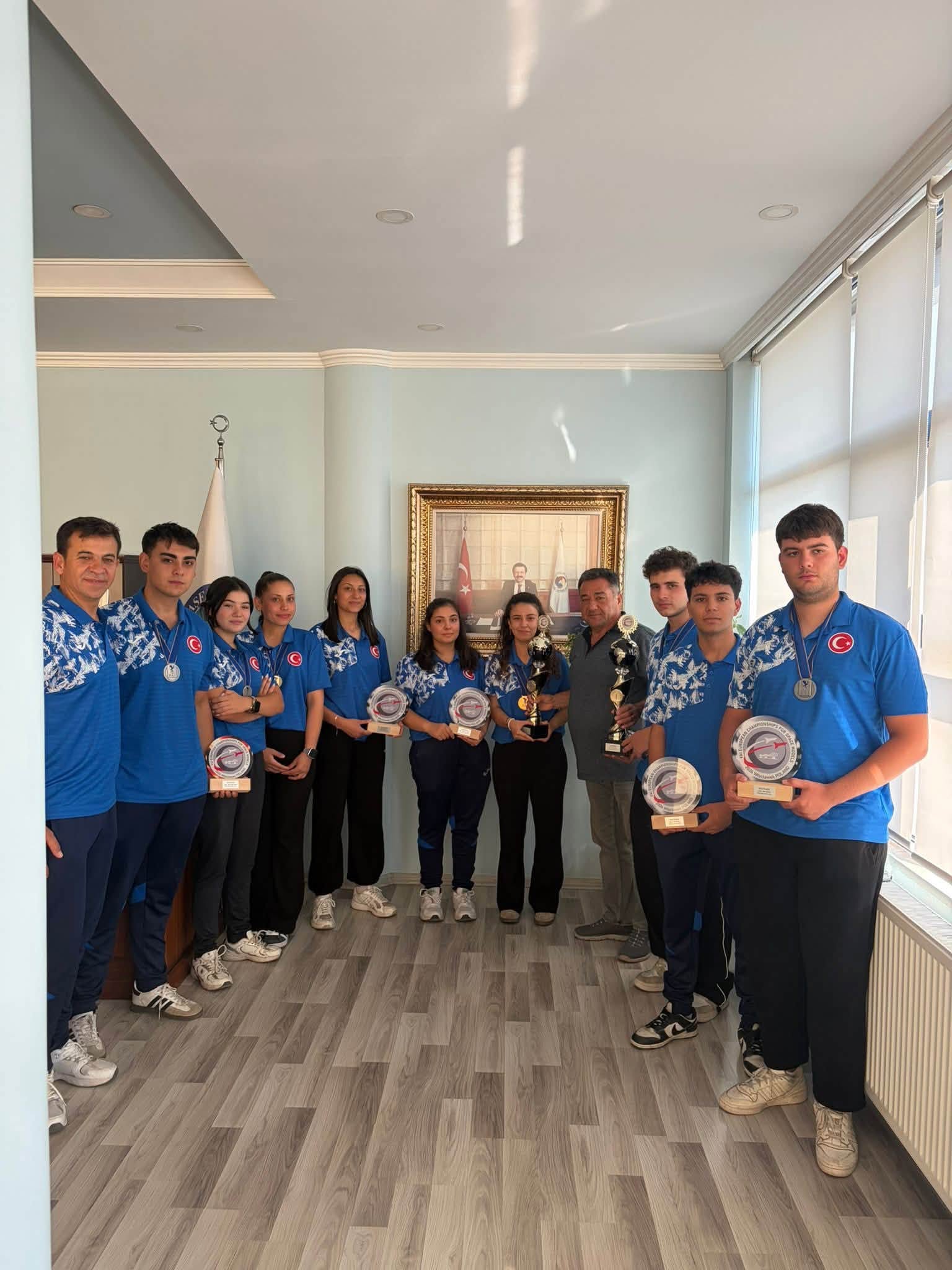 Ala�ehir �mam Hatip Lisesi Sporcular�n�n  Borsam�za Ziyareti